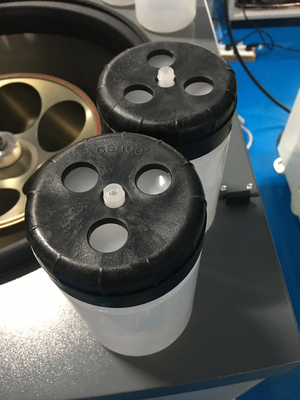 1000ml Ceper Cepat Sekrup Tutup Centrifuge Tabung Dimensi Disesuaikan Diameter 97x166mm