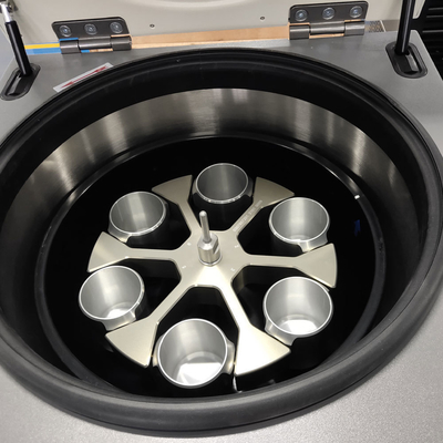 CL5R Centrifuge Berpendingin 5000rpm Kapasitas 4x1000ml untuk Analisis Darah