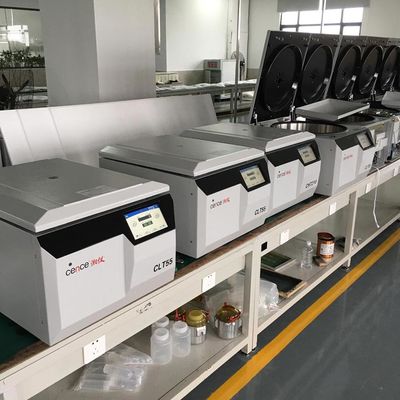 Model Baru Centrifuge Meja Kecepatan Rendah CLT55R dengan Kecepatan Maksimal 5500r/min, RCF 5951xg, dan Kapasitas Besar 4x750ml